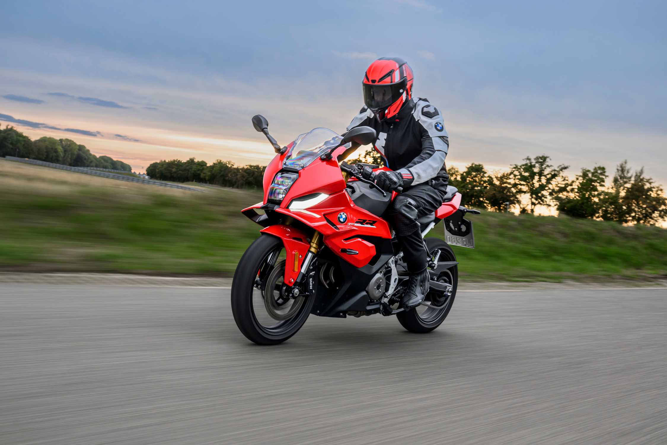 BMW Motorrad Lança Nova Superesportiva F 450 RR na Europa