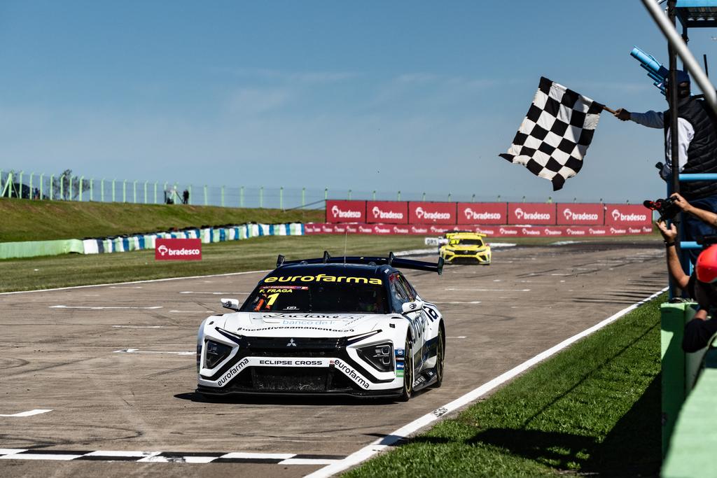 Mitsubishi e Felipe Fraga ampliam liderança na Stock Car